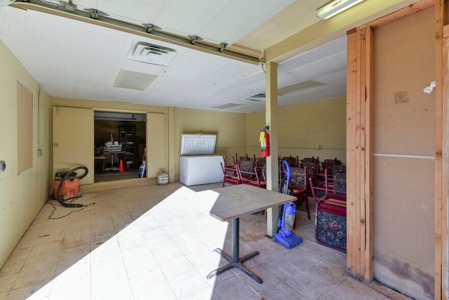 More Photos Of 14981 Mo - 13 Bus Highway, Branson West Restaurant For Sale
