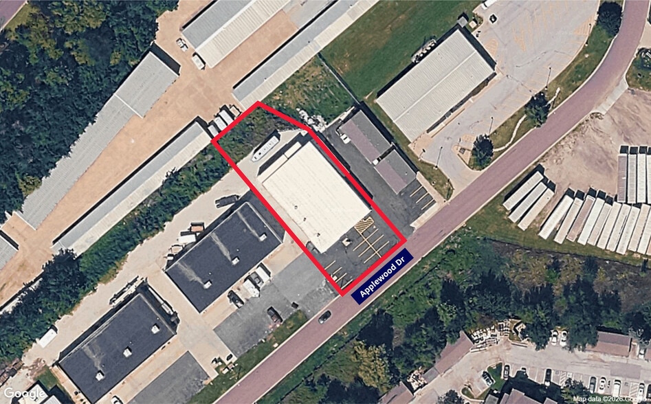 More Photos Of 1112 Applewood Dr, Papillion Warehouse For Sale
