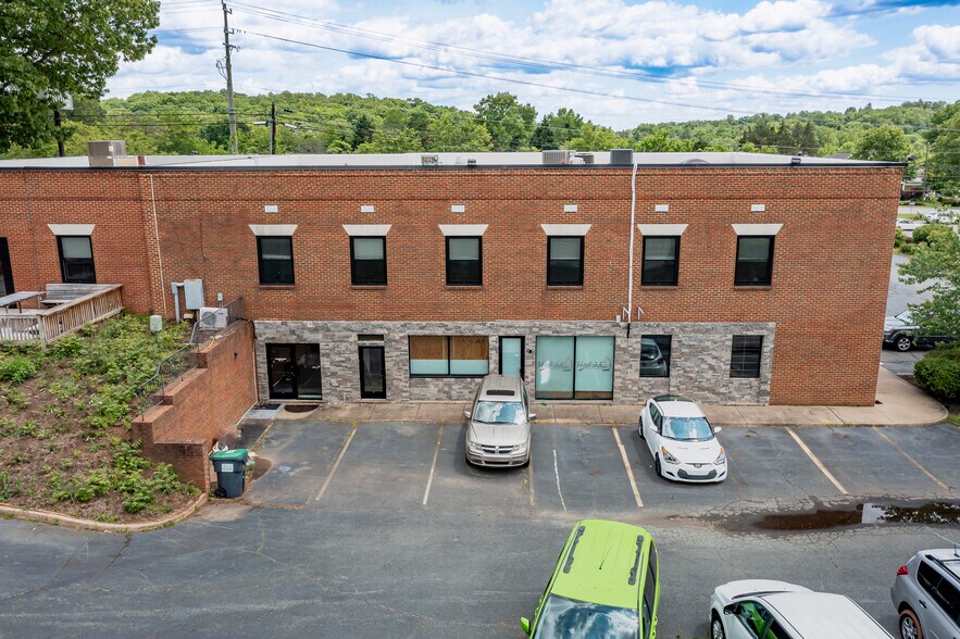 More Photos Of 490 Westfield Rd, Charlottesville Storefront Retail Office For Sale