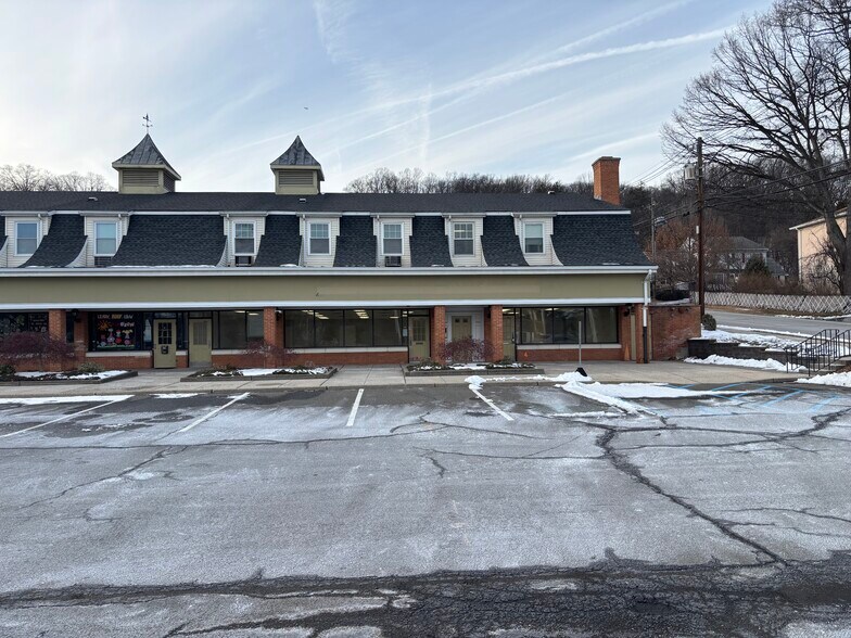 More Photos Of 662 Goffle Rd, Hawthorne Unknown For Lease