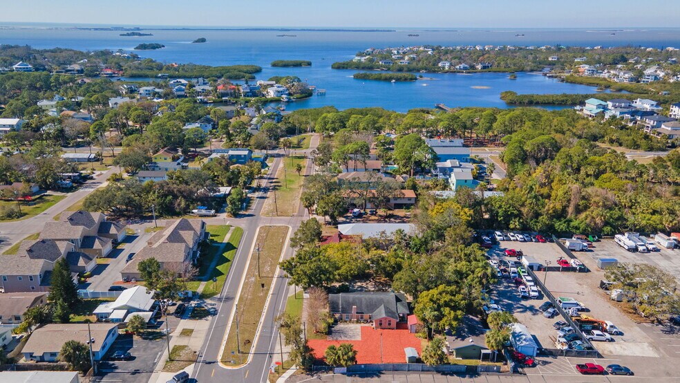 More Photos Of 925 Florida Ave, Palm Harbor Office Residential For Sale