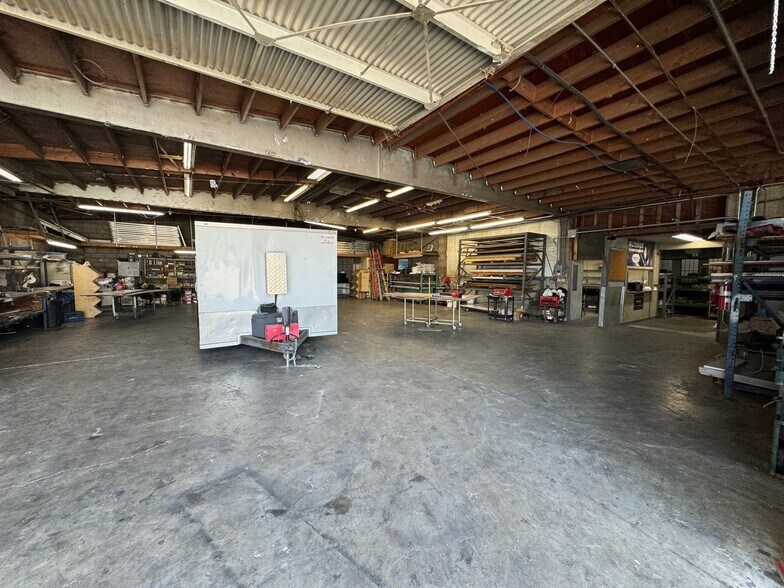 More Photos Of 109 E 4th St, San Bernardino Warehouse For Lease