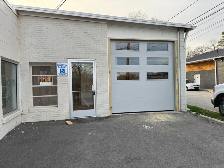 More Photos Of 901 Riverside Dr, Columbia Storefront Retail Office For Lease