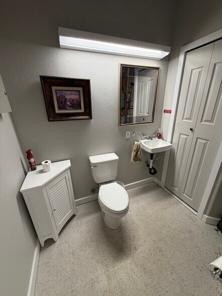 More Photos Of 1920 Prospector Ave, Park City Office For Sale