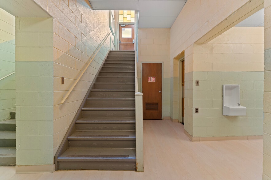 More Photos Of 21 Church St, Elmwood Park Religious Facility For Sale