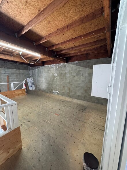 More Photos Of 1206 S Amphlett Blvd, San Mateo Warehouse For Lease