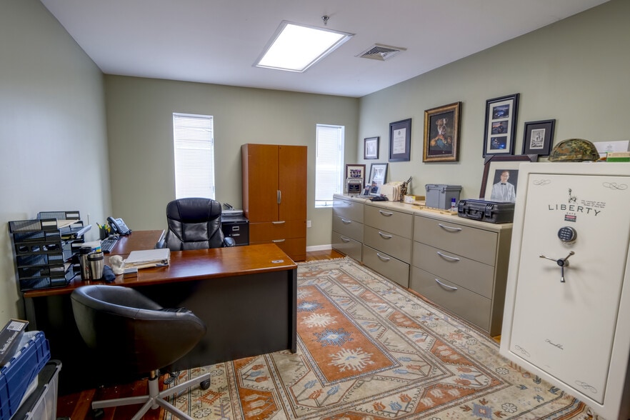 More Photos Of 151 Capital Dr, West Springfield Warehouse For Lease