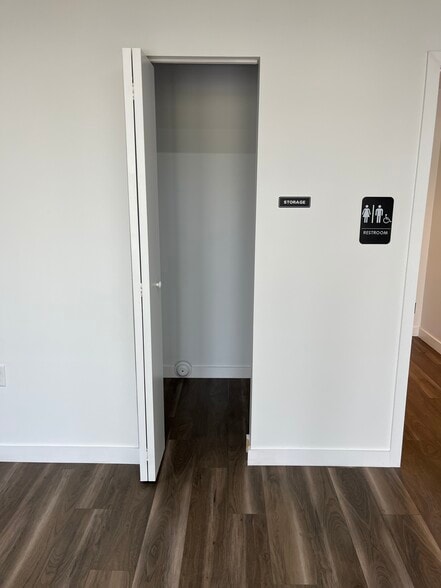 More Photos Of 7265 NW 74th St, Medley Warehouse For Sale
