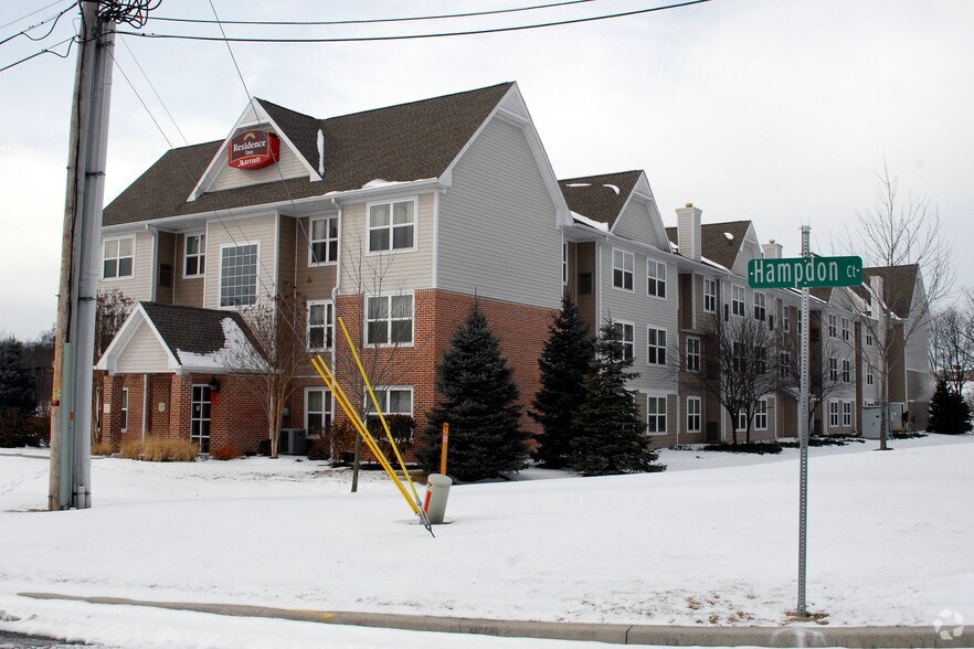 More Photos Of 1 Hampton Ct, Carlisle Hotel For Sale