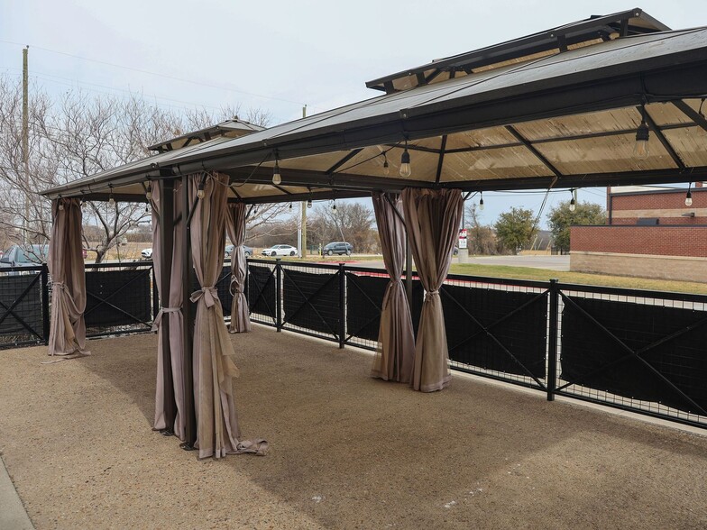 More Photos Of 167 Avondale Haslet Rd, Haslet Restaurant For Lease