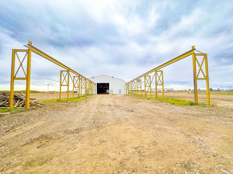 More Photos Of 1511 4th St, Nisku Manufacturing For Lease