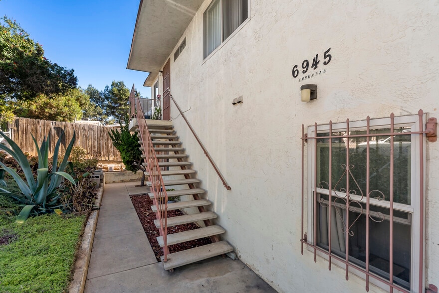 More Photos Of 6945 Imperial Ave, San Diego Storefront Retail Residential For Sale