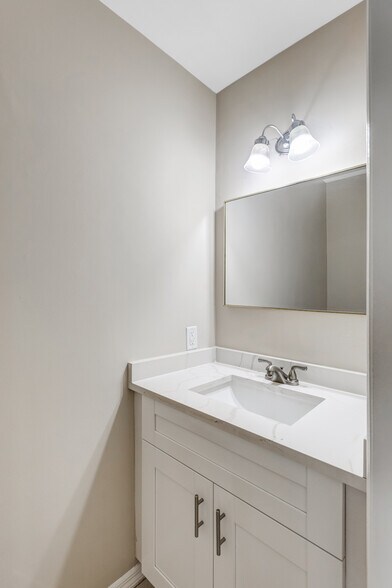 More Photos Of 6240 Rattlesnake Hammock Rd, Naples Apartments For Sale