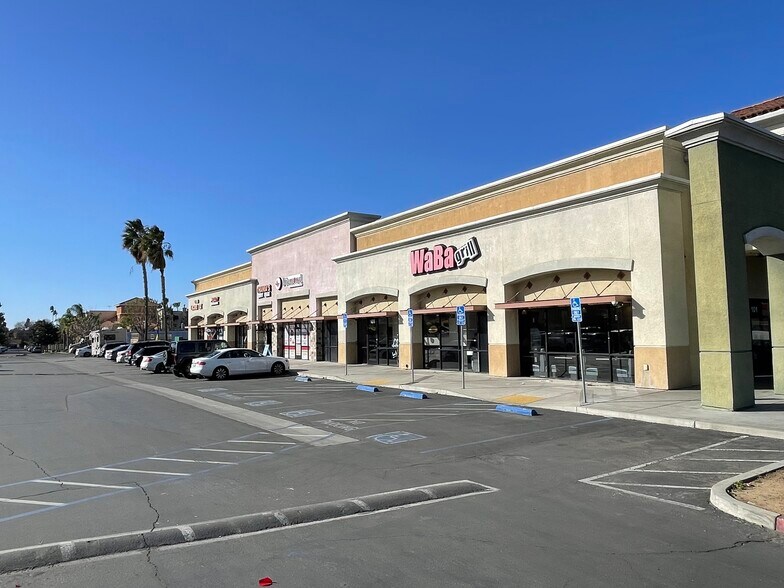 More Photos Of 3849-4033 SW Chicago Ave, Riverside Unknown For Lease