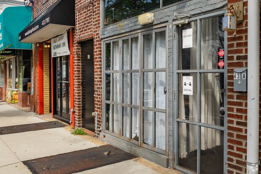 More Photos Of 43 Main St, Port Washington General Retail For Lease