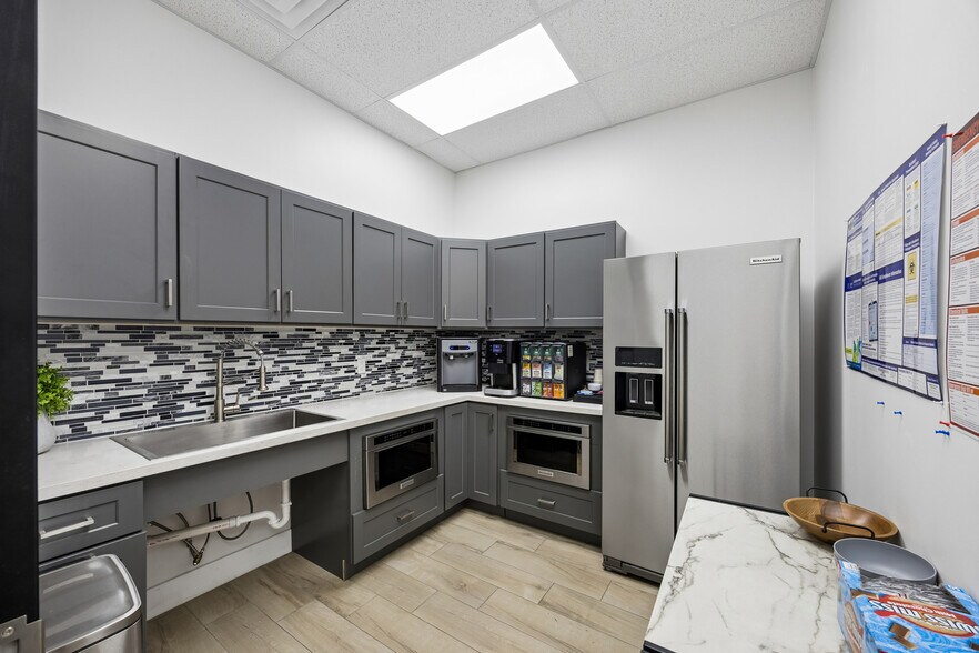 More Photos Of 6520 S FM 359 Rd, Fulshear Unknown For Lease