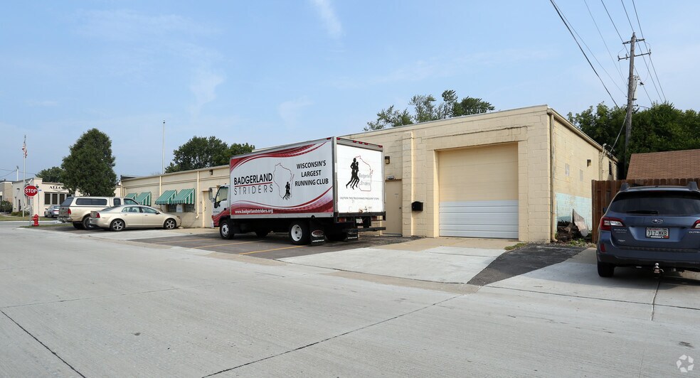 More Photos Of 4560 N 127th St, Butler Light Manufacturing For Sale