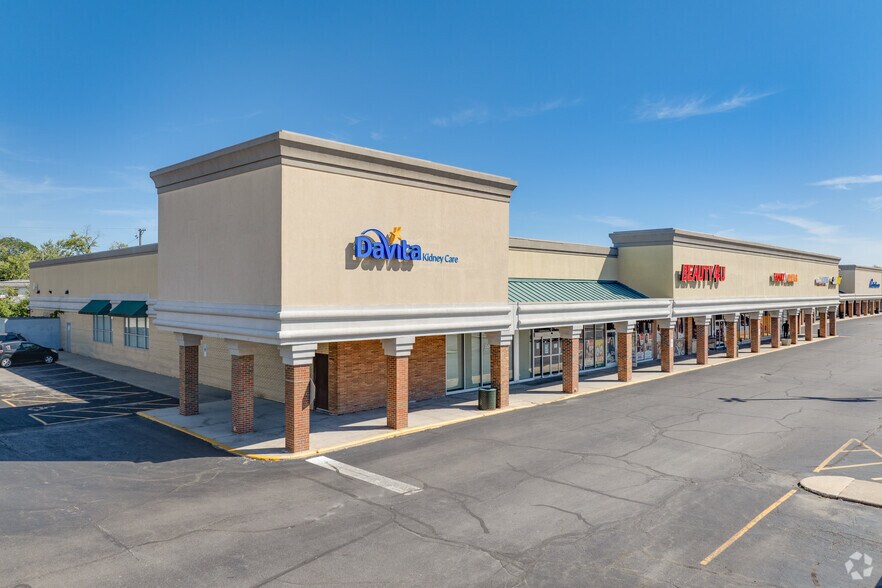 More Photos Of 77-199 W Joe Orr Rd, Chicago Heights Unknown For Lease