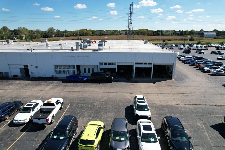 More Photos Of 1385 E Chicago St, Elgin Auto Repair For Lease