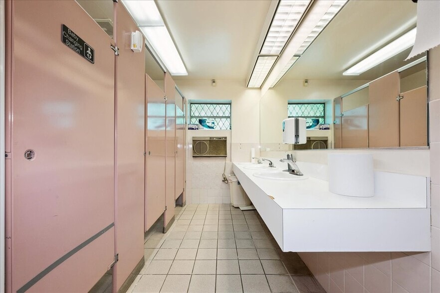 More Photos Of 343 Jerusalem Ave, Hicksville Religious Facility For Sale