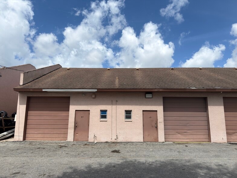 Primary Photo Of 18290 Paulson Dr, Port Charlotte Warehouse For Lease