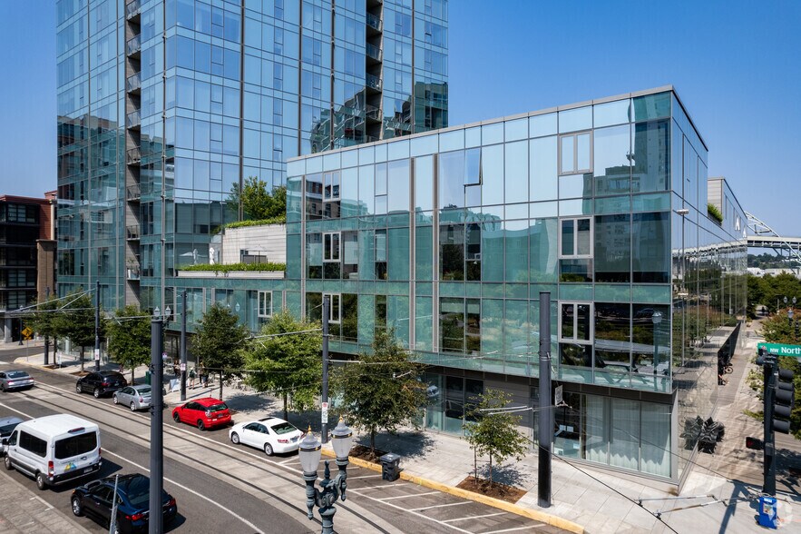 More Photos Of 1062 NW Overton St, Portland Multifamily For Sale