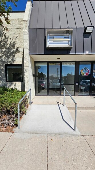 More Photos Of 4301 S Federal Blvd, Englewood Light Distribution For Lease