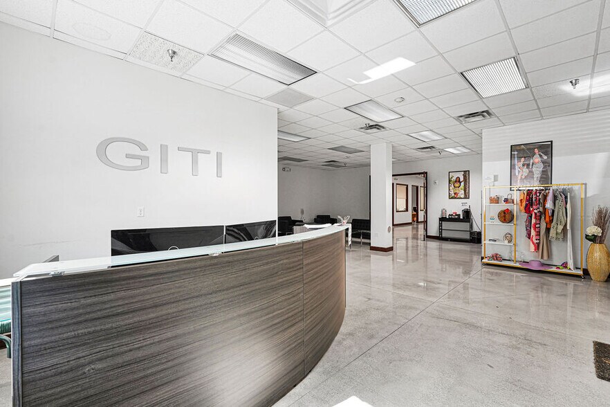 More Photos Of 9315 NW 112th Ave, Miami Warehouse For Sale