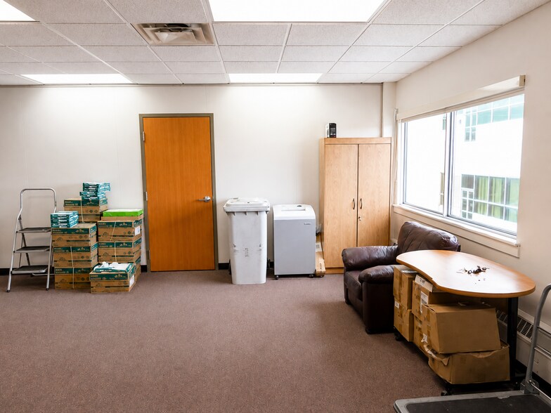 More Photos Of 4826 50 St, Red Deer Office For Sale