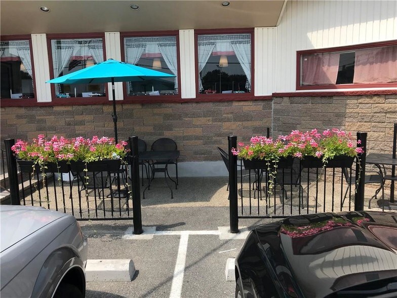 More Photos Of 380 Taunton Ave, East Providence Restaurant For Sale
