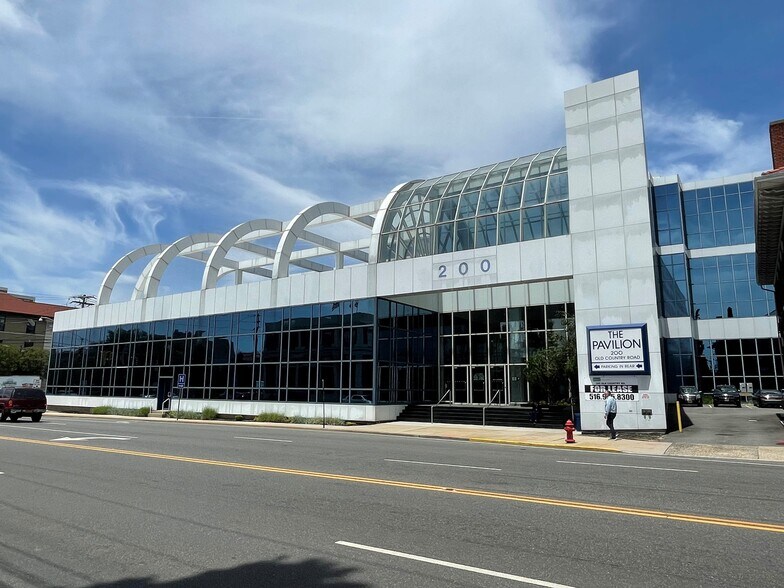 More Photos Of 200 Old Country Rd, Mineola Medical For Lease