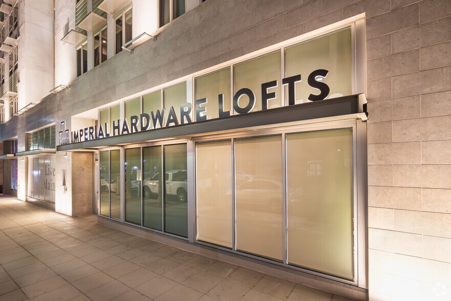 More Photos Of 3750 Main St, Riverside Apartments For Lease