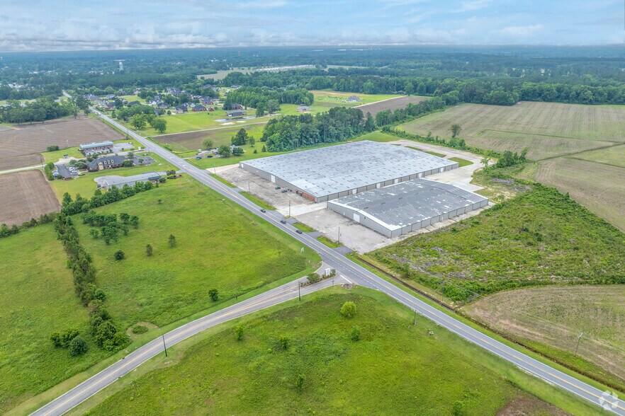 More Photos Of 847 W Main St, Lake City Warehouse For Lease