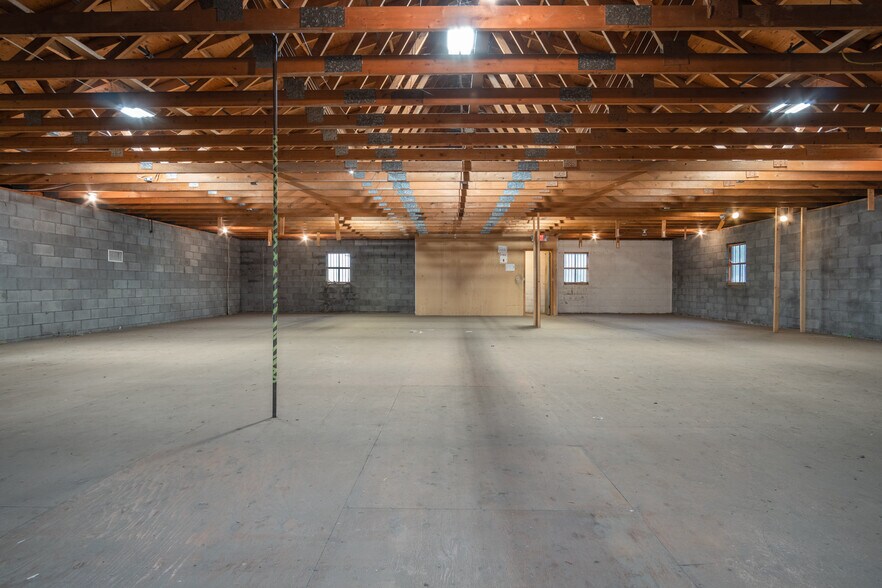 More Photos Of 80 W Circular St, Saratoga Springs Storefront For Lease