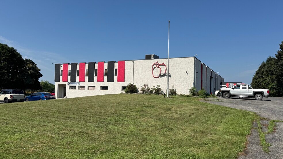 More Photos Of 231 Moorestown Dr, Bath Manufacturing For Sale