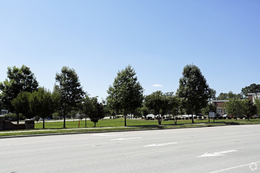 More Photos Of 2617 Walnut St, Cary Land For Lease