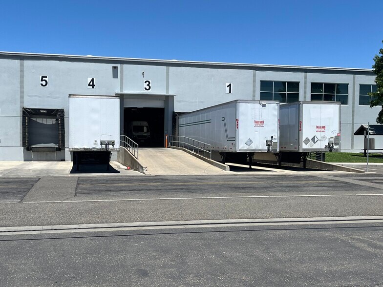 More Photos Of 2031 Optisolar Ln, Mcclellan Warehouse For Lease