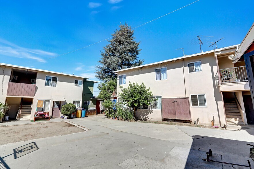 More Photos Of 1072 W Wilson St, Pomona Apartments For Sale