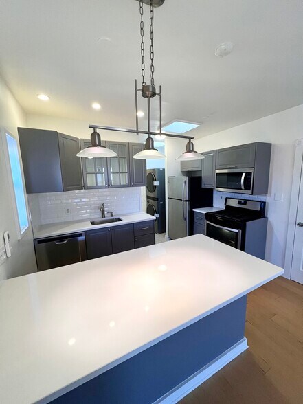 More Photos Of 718 Putnam Ave, Brooklyn Apartments For Sale