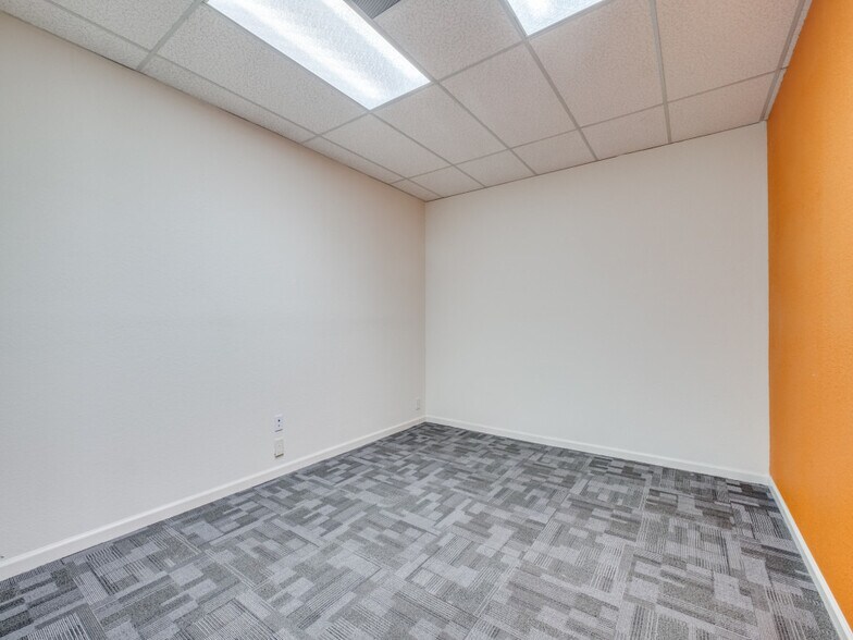 More Photos Of 1202 N Flores St, San Antonio Loft Creative Space For Sale