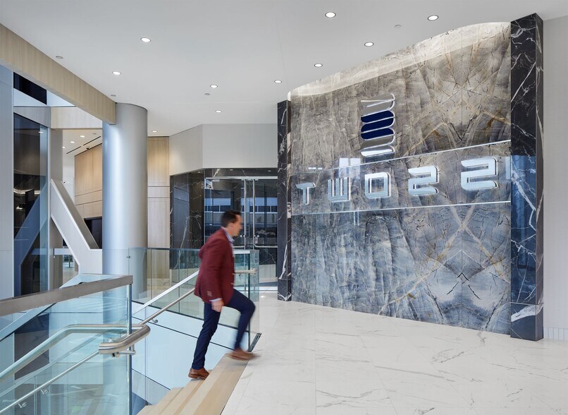 More Photos Of 222 S 9th St, Minneapolis Office For Lease