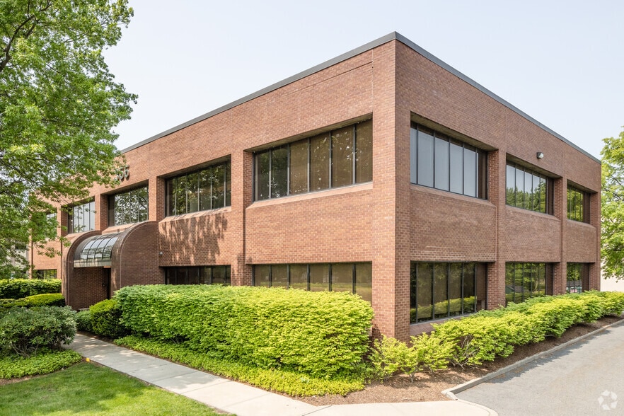 Primary Photo Of 355 Murray Hill Pky, East Rutherford Office For Lease
