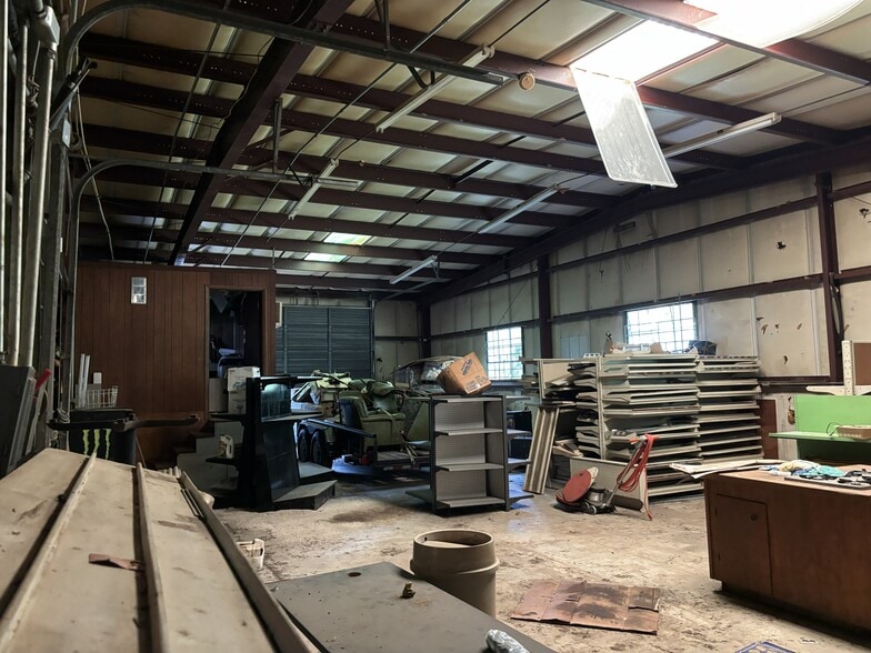 More Photos Of 817 US Highway 59, Atlanta Office For Sale