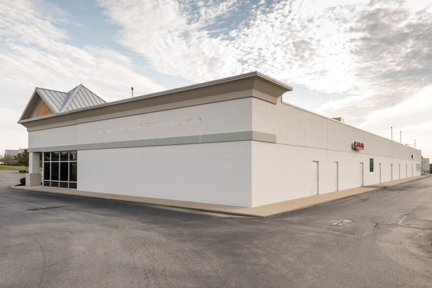 More Photos Of 1901-1907 Commonwealth Dr, Louisville Unknown For Lease