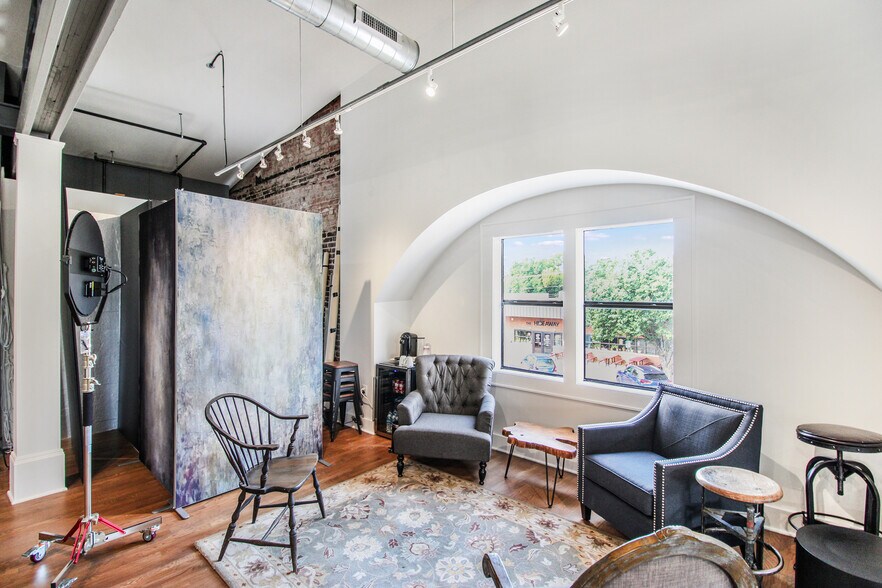 More Photos Of 225 S Knoblock St, Stillwater Storefront For Sale