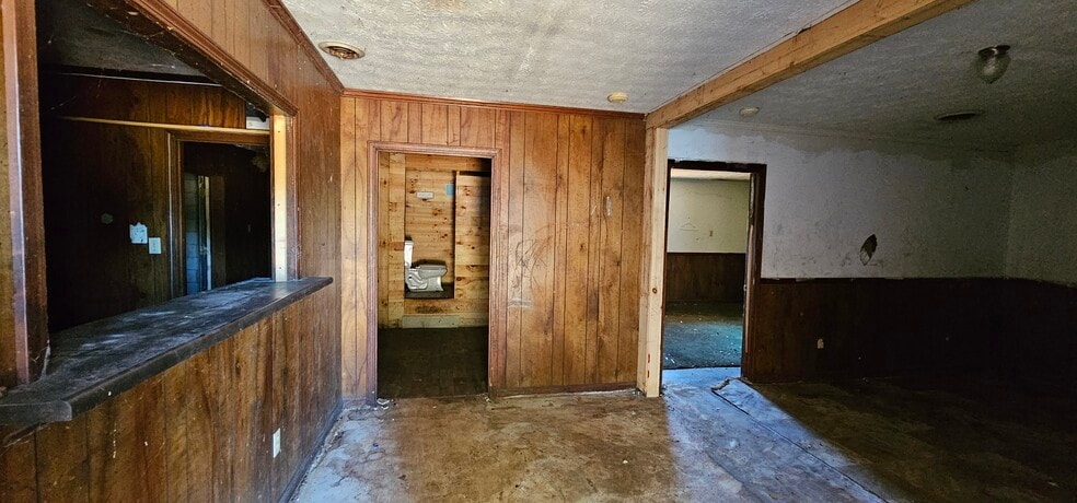 More Photos Of 3405 Historic Highway 17, Martin Light Manufacturing For Sale