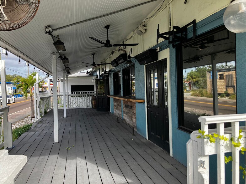 More Photos Of 606 N Pinellas Ave, Tarpon Springs Restaurant For Lease