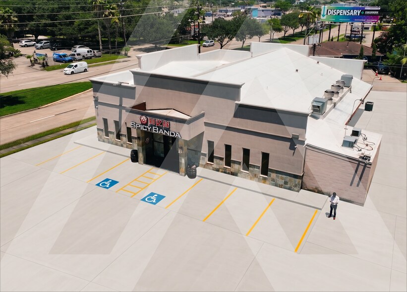 More Photos Of 1127 Marina Bay Dr, Kemah Restaurant For Sale