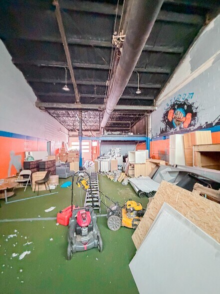 More Photos Of 4907 Butler St, Pittsburgh Light Manufacturing For Lease