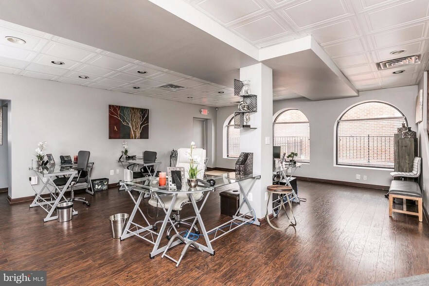 More Photos Of 4 N Exeter St, Baltimore Loft Creative Space For Lease